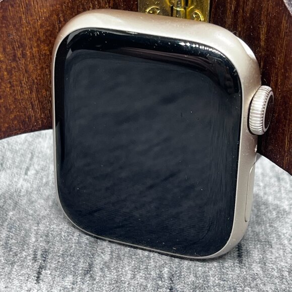 Apple Watch Series 8 41mm Silverlight - Picture 9 of 12